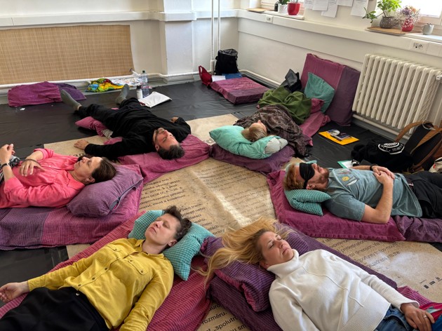 Korespondenn rozhovor mezi Denisou a Kamilou jako zkladn platforma k tmatu projektu Aktivn imaginace.