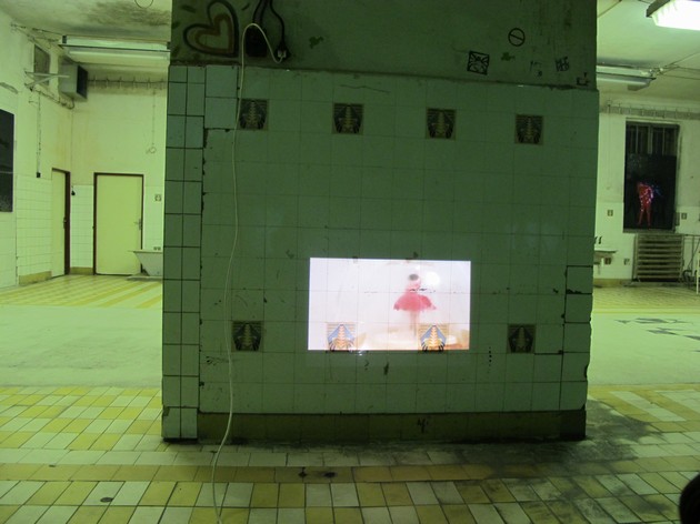 ROLL OVER ALL / audiovizuln instalace
